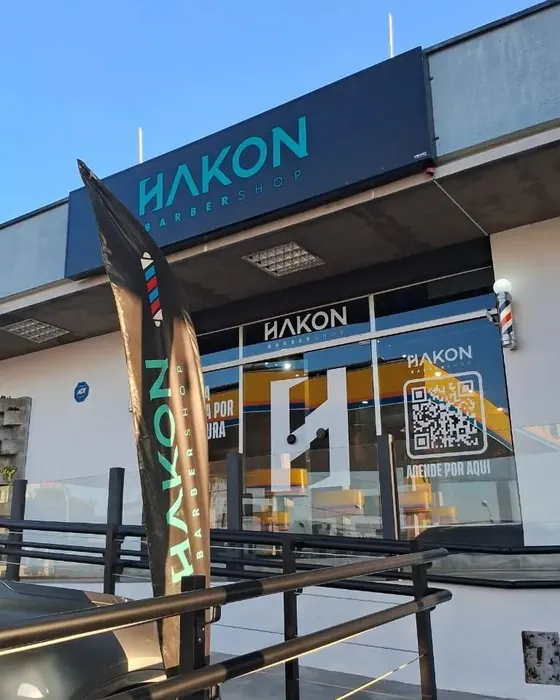 Fachada da Hakon Barbershop dentro do Posto Alphamax